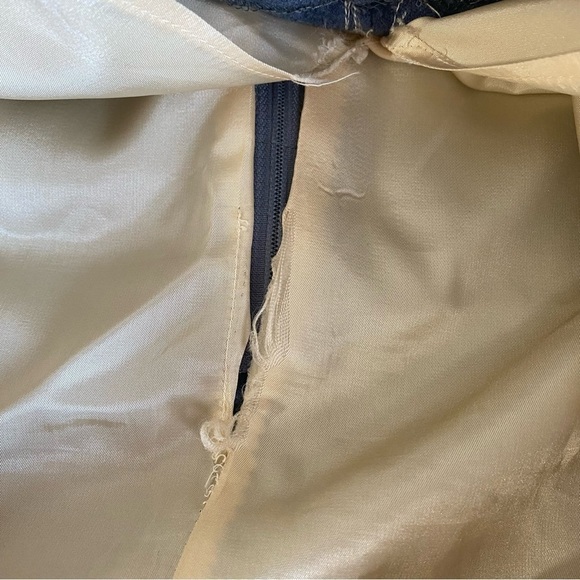 Vintage Pierre Balmain Cashmere Blend Midi A-Line Gray Skirt Size Small - Picture 9 of 9